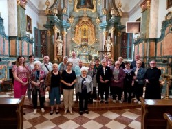 Seniorzy w Sanktuarium w Markowicach - Spółdzielnia Socjalna WIGOR